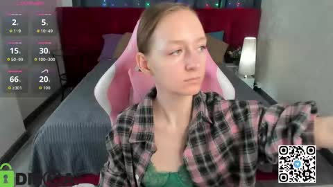 Snapshot of mia_e1fie chatting on February 2026 11:43:02 PM mia_e1fie online show from February 2026 11:43:02 PM