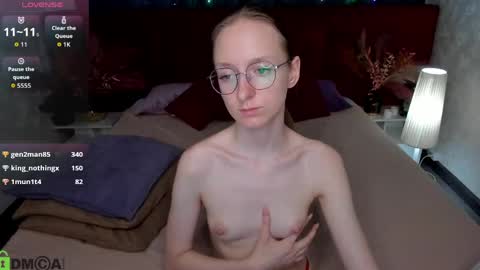 Snapshot of mia_e1fie chatting on May 2026 04:07:02 AM mia_e1fie online show from May 2026 04:07:02 AM