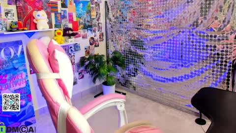 Mia online show from April 2026 03:26:01 AM