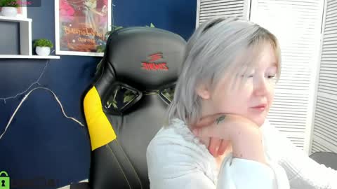 Mia online show from May 2026 03:04:02 AM