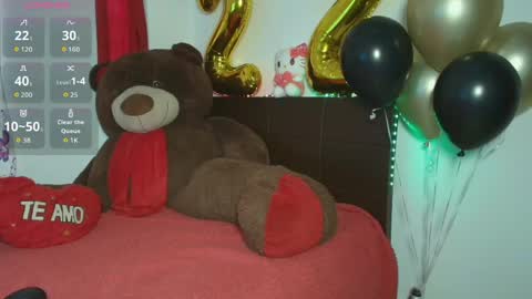 mia_fernand online show from April 2026 04:02:02 PM