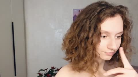 Snapshot of mia_frizz chatting on January 2025 03:57:02 PM Mia online show from January 2025 03:57:02 PM