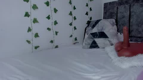 MIA online show from June 2026 02:53:01 AM