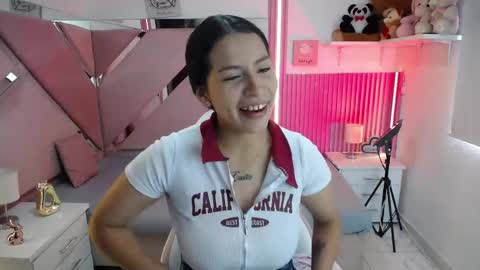 mia_garcia28 online show from June 2026 01:39:02 PM