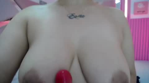 mia_garcia28 online show from June 2026 01:54:02 PM