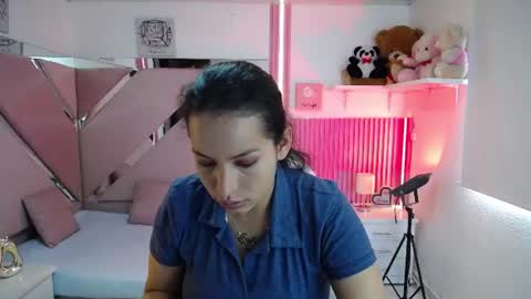 mia_garcia28 online show from July 2026 02:43:02 PM