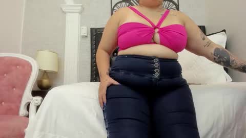 Snapshot of mia_ginger_bbw chatting on May 2026 08:18:02 PM mia online show from May 2026 08:18:02 PM