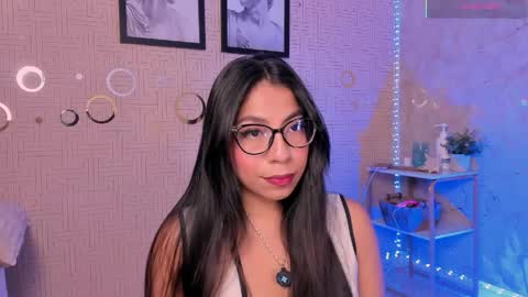 Mia online show from May 2026 01:27:01 PM