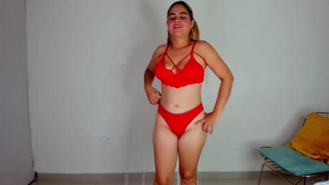 Mia online show from January 2025 11:29:01 PM