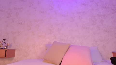 mia_hill1_ online show from May 2026 08:03:02 PM