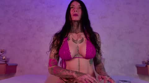 mia_hill1_ online show from July 2026 08:15:02 PM