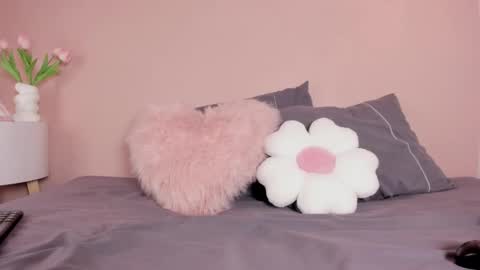 Snapshot of mia_holson chatting on March 2026 11:57:01 AM I am Mia online show from March 2026 11:57:01 AM