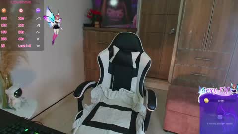 isabella online show from April 2026 06:02:02 PM