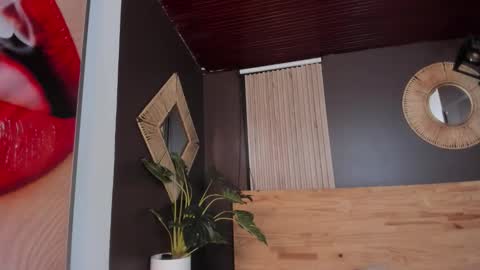 Val  online show from September 2025 11:48:01 AM