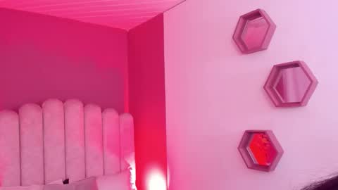 Val  online show from February 2026 08:27:01 PM