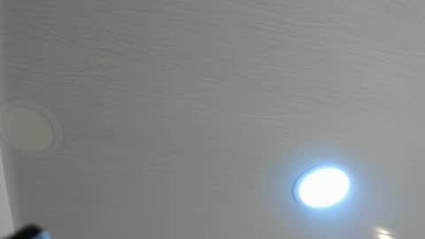 Mia online show from November 2025 02:44:01 AM