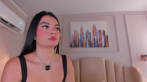 Mia online show from May 2026 05:05:02 AM
