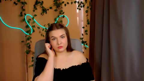 mia_lemm online show from April 2026 07:12:02 AM