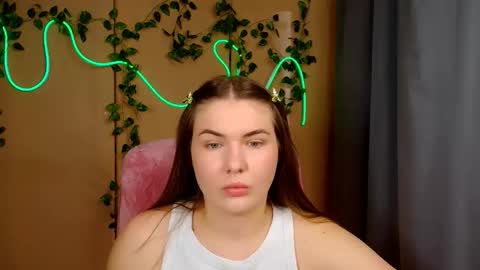 mia_lemm online show from May 2026 06:19:02 AM