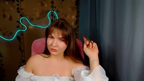 mia_lemm online show from May 2026 06:32:02 AM