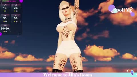 Mia online show from May 2026 06:37:02 PM