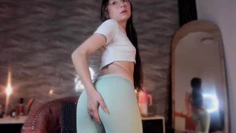 Snapshot of mia_luxor chatting on January 2026 11:56:01 AM mia_luxor online show from January 2026 11:56:01 AM