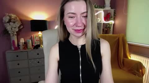 Mia online show from February 2025 11:14:02 AM