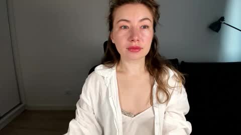 Mia online show from February 2026 07:26:01 AM