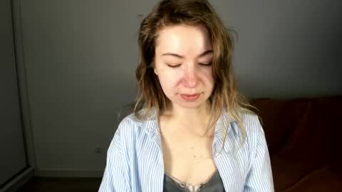 Mia online show from April 2026 06:27:01 AM