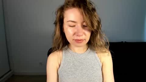 Mia online show from April 2026 06:39:01 AM