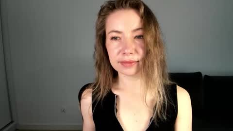 Mia online show from May 2026 07:15:02 AM