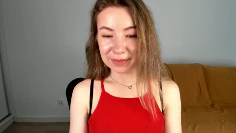 Mia online show from May 2026 07:04:02 AM