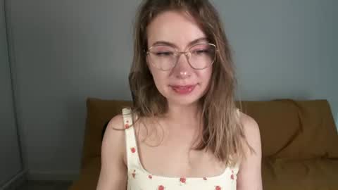 Mia online show from July 2026 01:15:02 PM