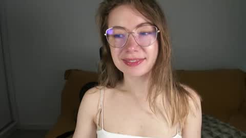 Mia online show from July 2026 07:06:02 AM