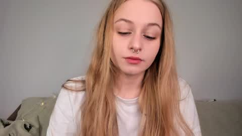 Mia here Appreciate your support online show from March 2026 12:12:01 AM