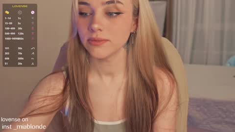 Snapshot of mia_milagros chatting on January 2025 03:26:01 AM mia_milagros online show from January 2025 03:26:01 AM