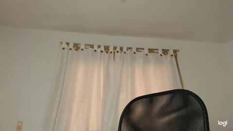 mia independent model online show from January 2026 03:06:02 PM