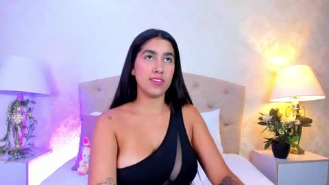 mia montess online show from May 2026 01:38:02 PM