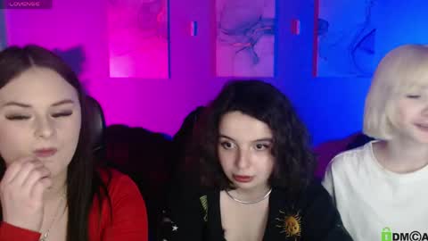 Snapshot of mia_mooon_ chatting on April 2026 12:29:02 PM mia_mooon_ online show from April 2026 12:29:02 PM