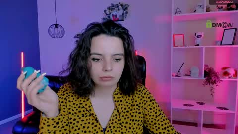 Snapshot of mia_mooon_ chatting on May 2026 08:52:01 AM mia_mooon_ online show from May 2026 08:52:01 AM