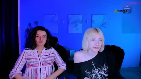 Snapshot of mia_mooon_ chatting on May 2026 08:41:01 AM mia_mooon_ online show from May 2026 08:41:01 AM