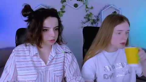 mia_mooon_ online show from July 2026 08:54:01 AM