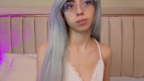 Mia online show from April 2026 11:20:01 AM