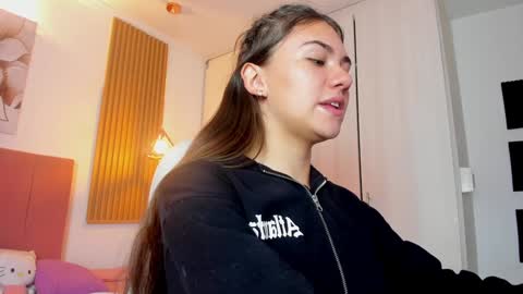 Mia Nevaeh - follow me online show from January 2025 10:08:02 PM