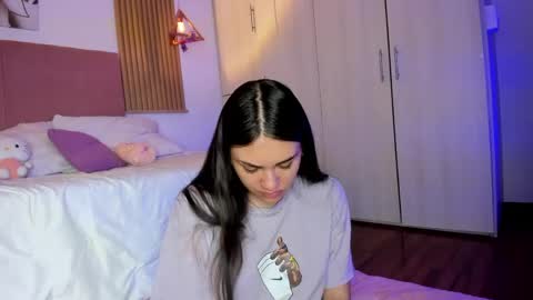 Snapshot of mia_nevaeh chatting on May 2026 06:09:01 PM Mia Nevaeh - follow me online show from May 2026 06:09:01 PM