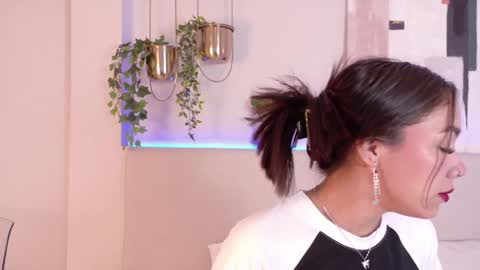 Snapshot of mia_oconner chatting on January 2025 12:56:01 PM mia_oconner online show from January 2025 12:56:01 PM