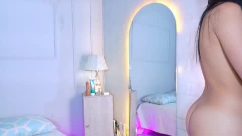 Snapshot of mia_oconner chatting on September 2025 08:57:01 PM mia_oconner online show from September 2025 08:57:01 PM