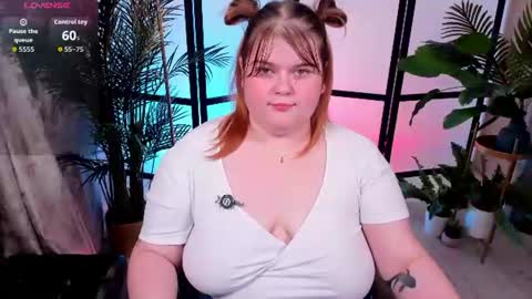 Sweet Mia online show from July 2026 08:15:02 PM