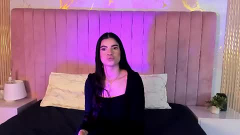 mia online show from July 2026 11:46:02 AM