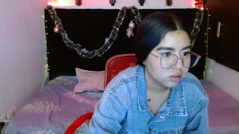 Mia  online show from December 2024 04:30:02 PM
